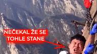 Krok od pádu - Nejnebezpečnější stezky světa zachycené na kameru